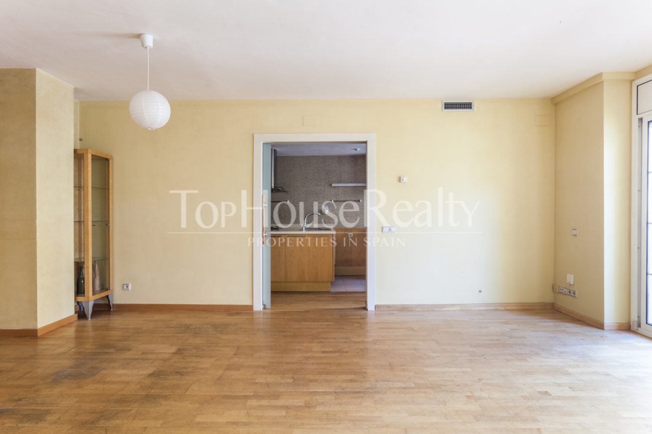 Big flat with a terrase in Barcelona