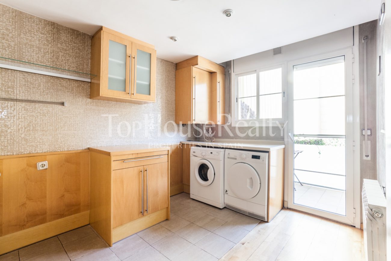 Big flat with a terrase in Barcelona