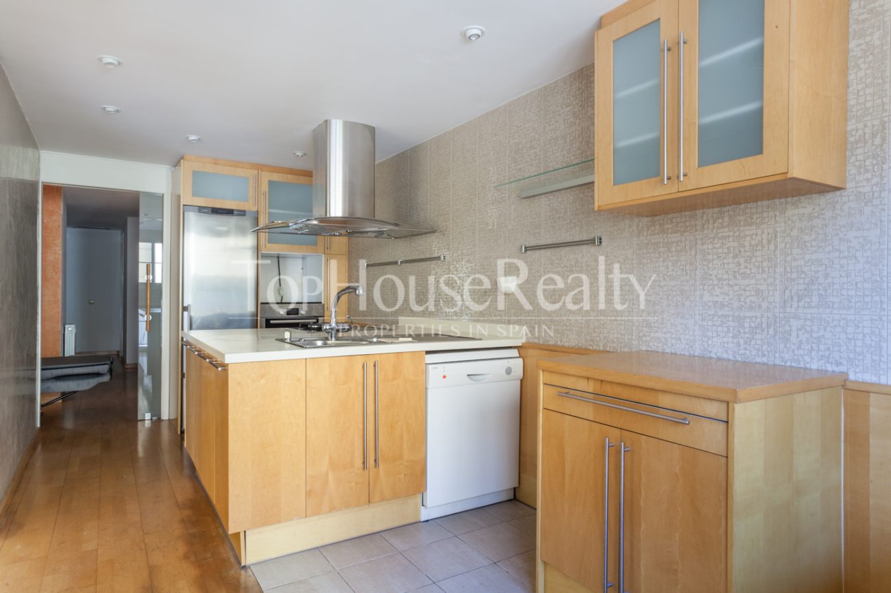 Big flat with a terrase in Barcelona