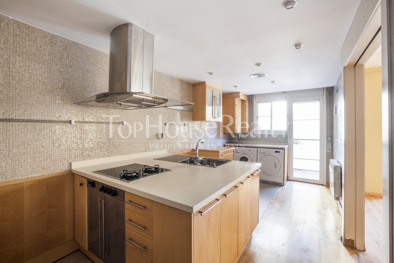 Big flat with a terrase in Barcelona