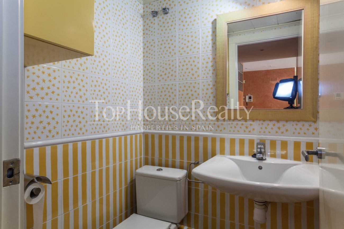 Big flat with a terrase in Barcelona