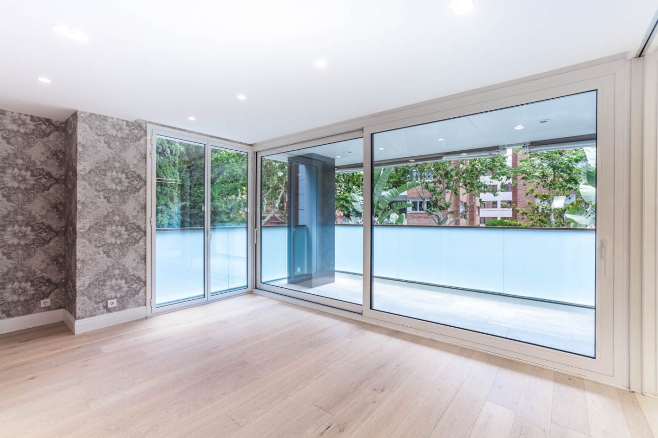Excellent big modern apartment for rent in Barcelona