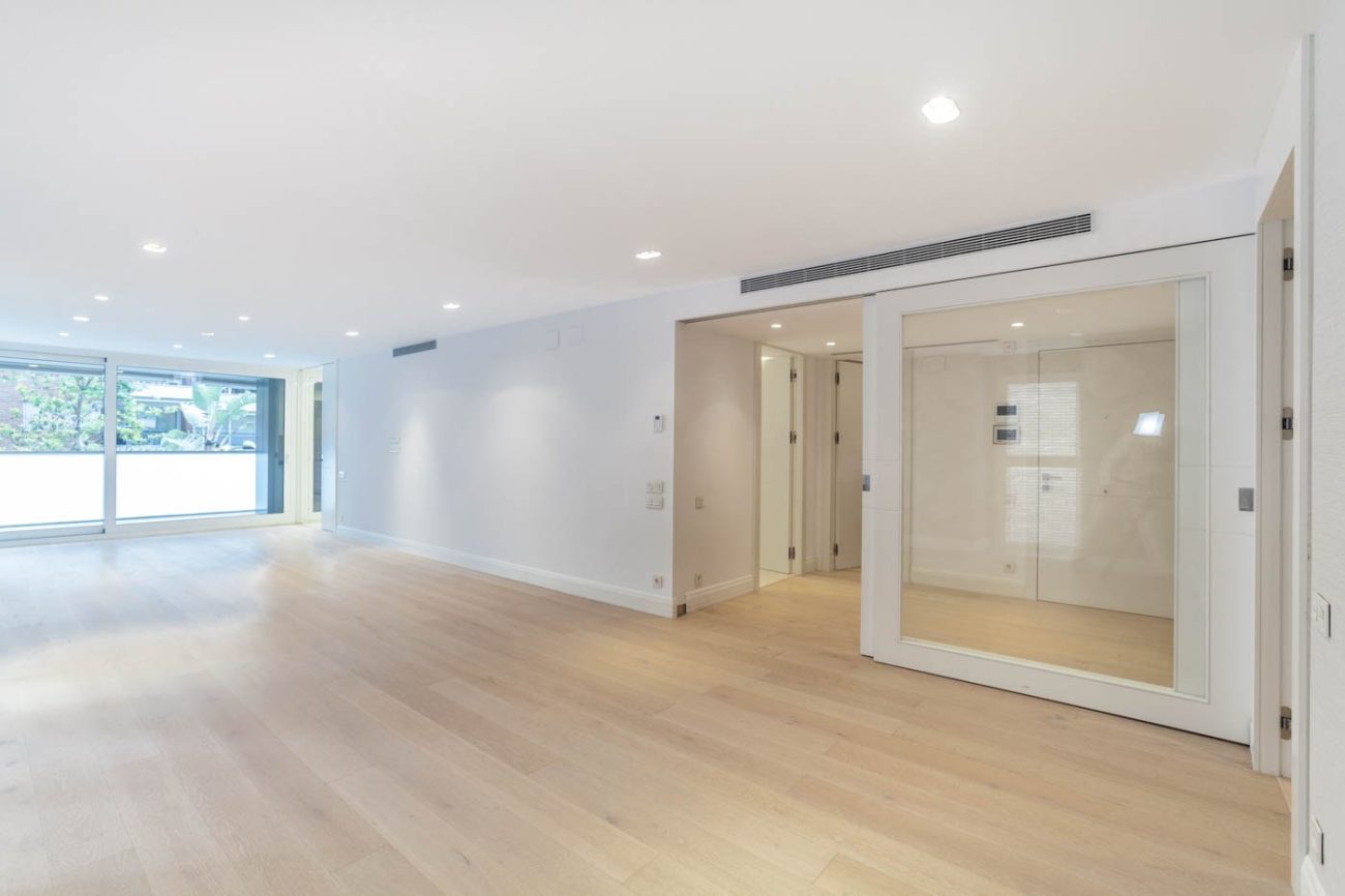 Excellent big modern apartment for rent in Barcelona