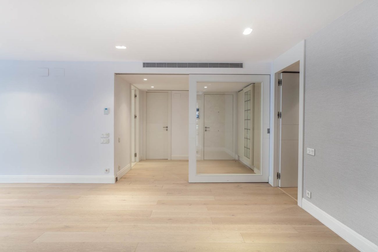Excellent big modern apartment for rent in Barcelona
