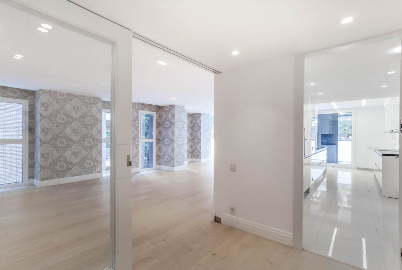 Excellent big modern apartment for rent in Barcelona