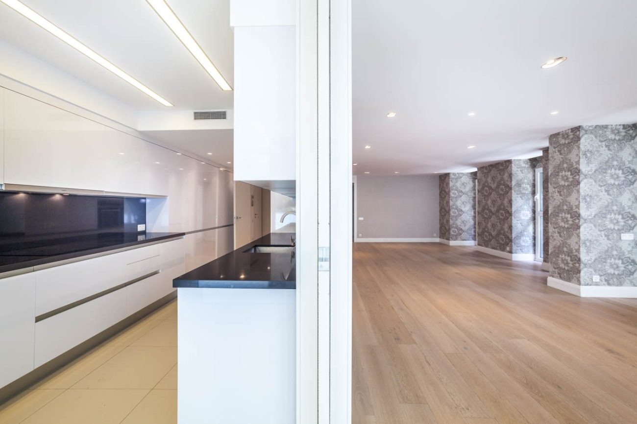 Excellent big modern apartment for rent in Barcelona
