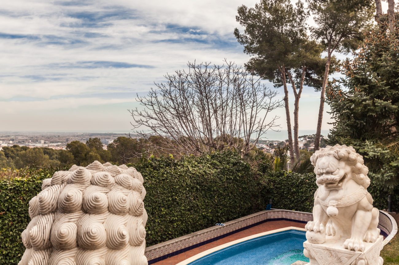Big house of Castilian style with spectacular views
