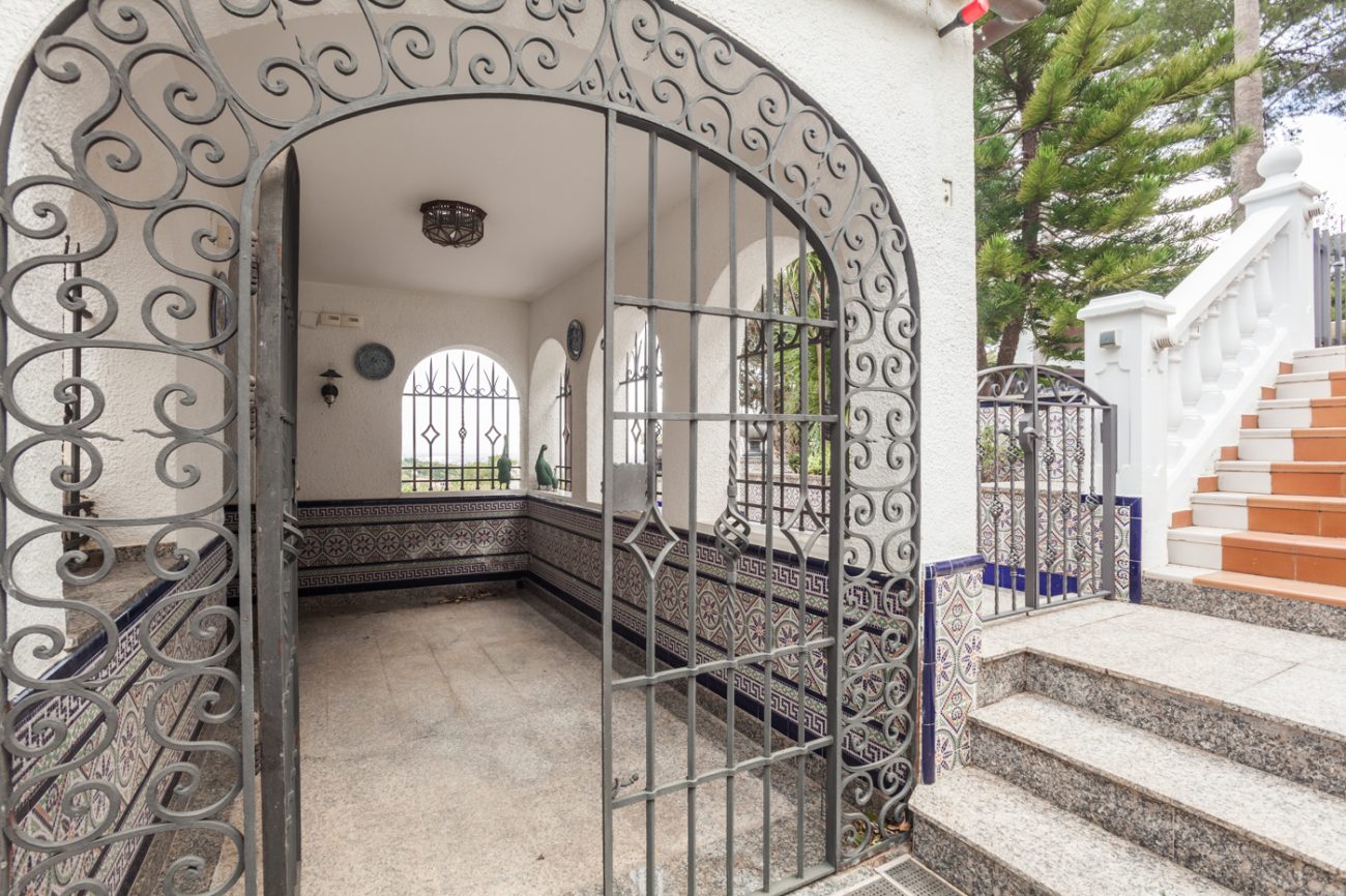 Big house of Castilian style with spectacular views
