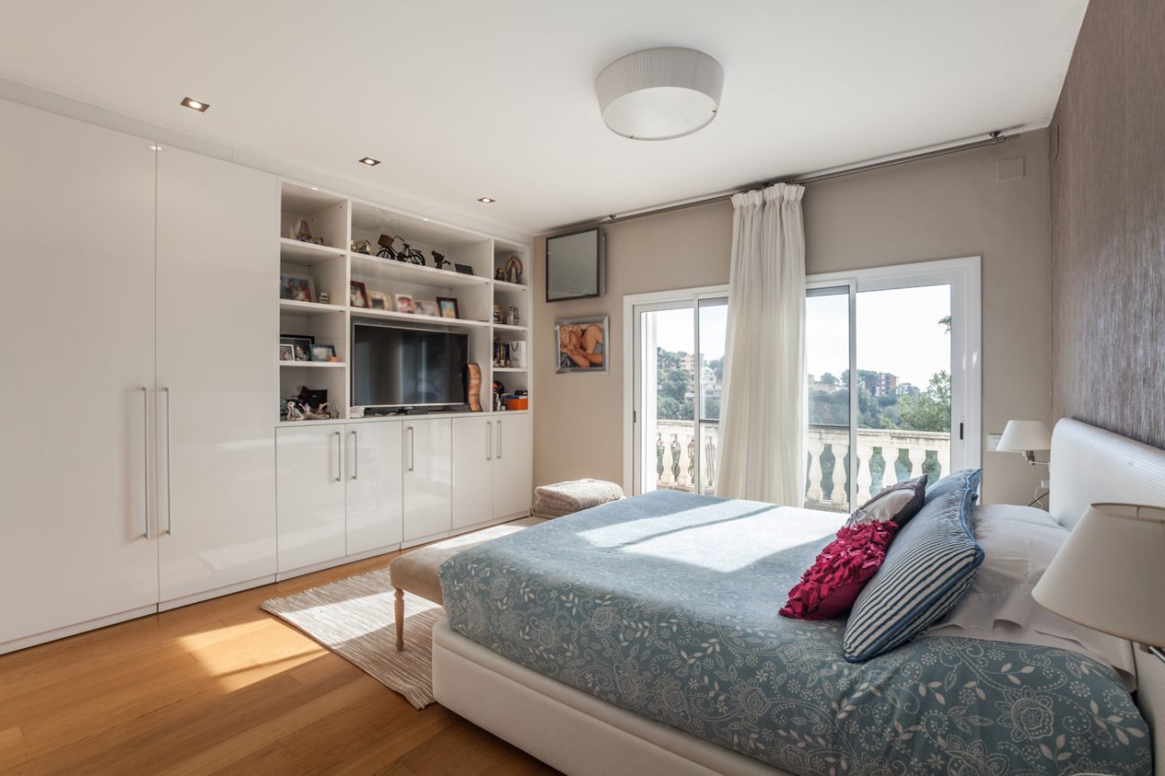 Big renovated luxurious house with views in Castelldefels