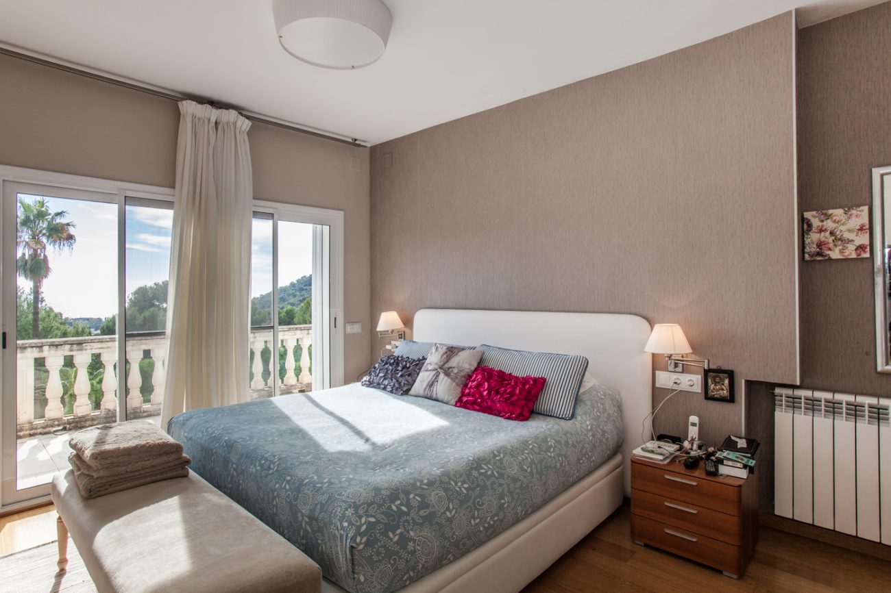 Big renovated luxurious house with views in Castelldefels