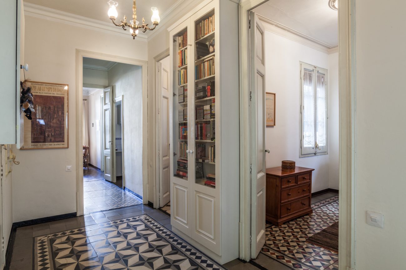 Majestic flat in a splendid building