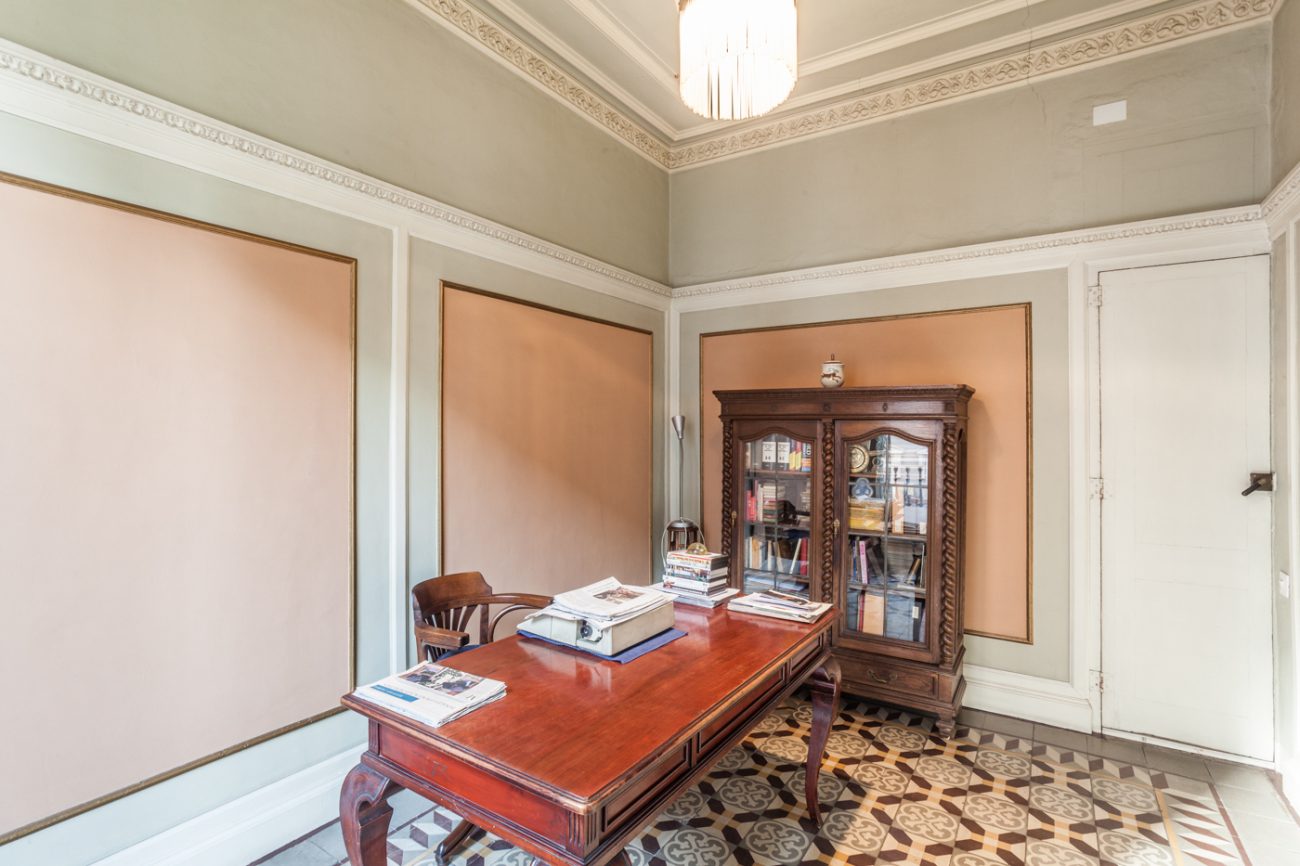 Majestic flat in a splendid building