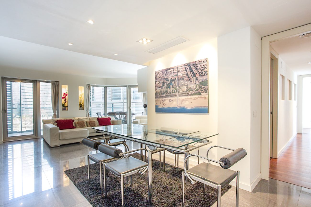 Magnificent penthouse for rent in Selva de Mar