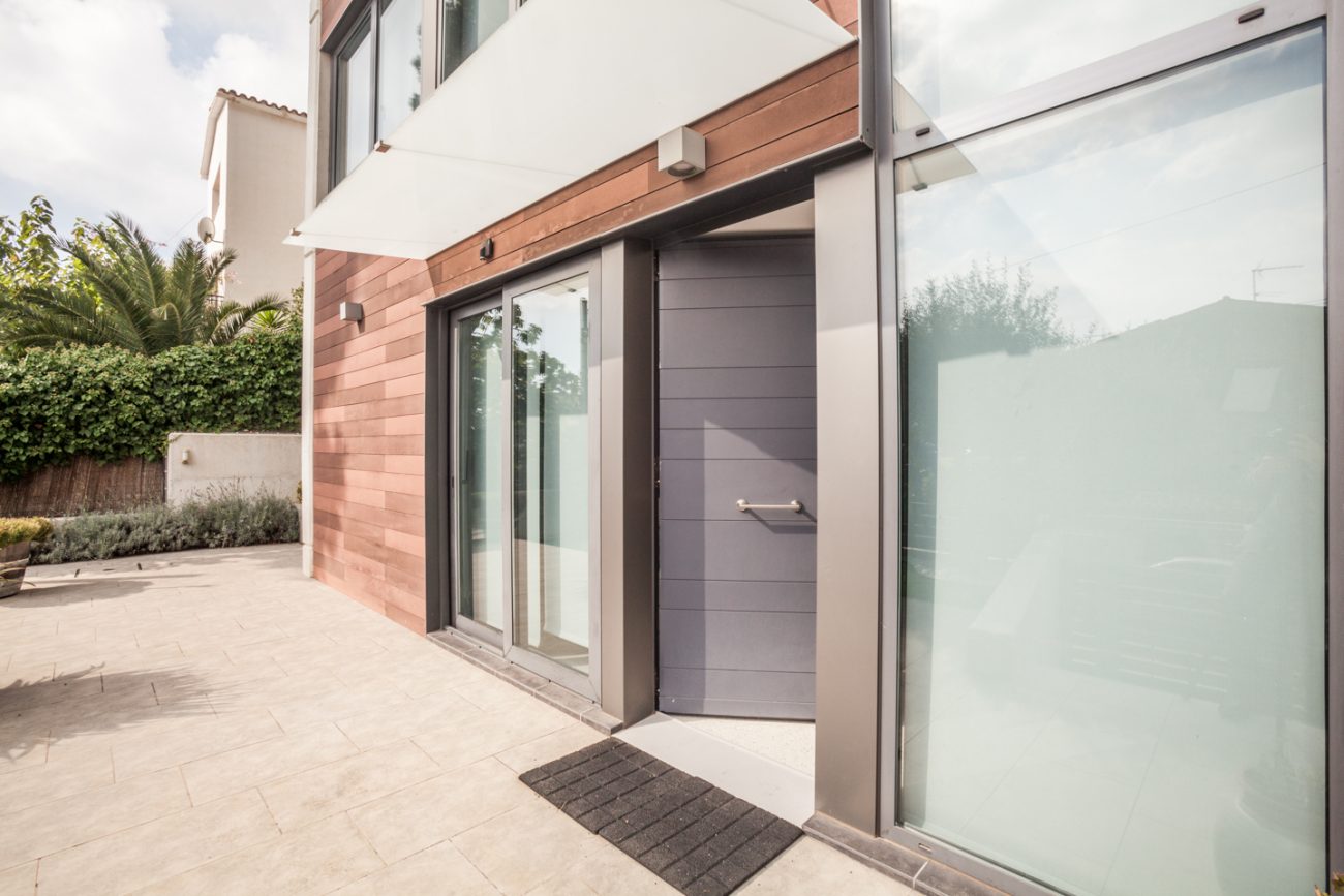 Excellent modern flat with views in Castelldefels