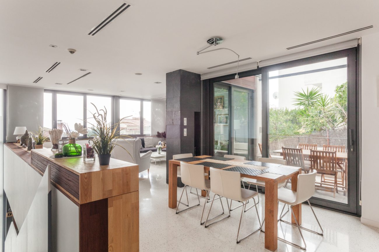 Excellent modern flat with views in Castelldefels