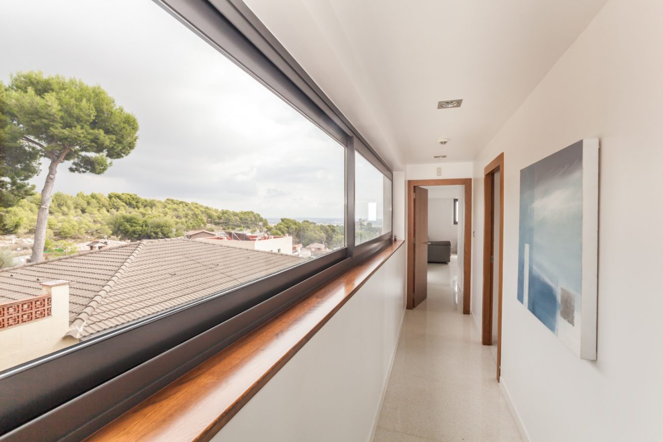 Excellent modern flat with views in Castelldefels