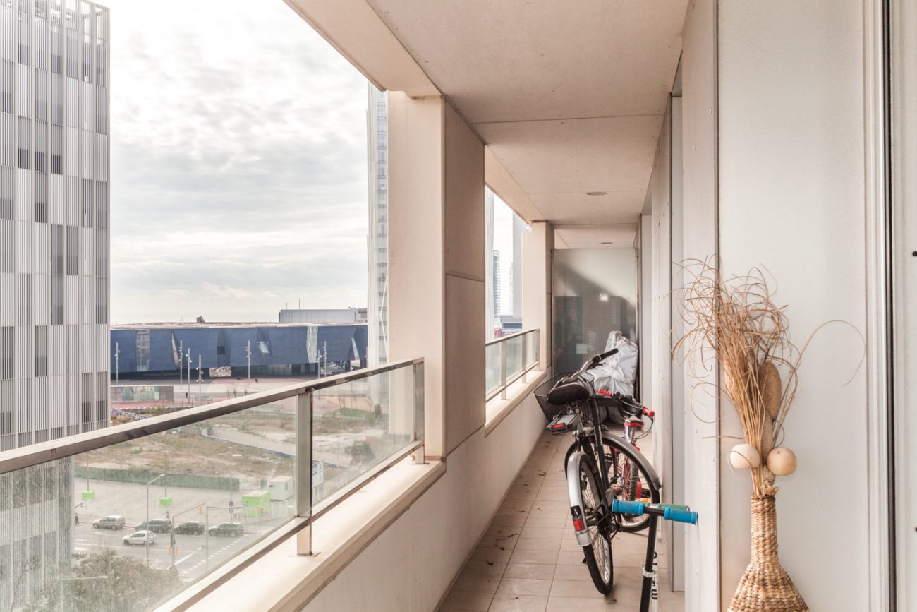 Modern flat with views