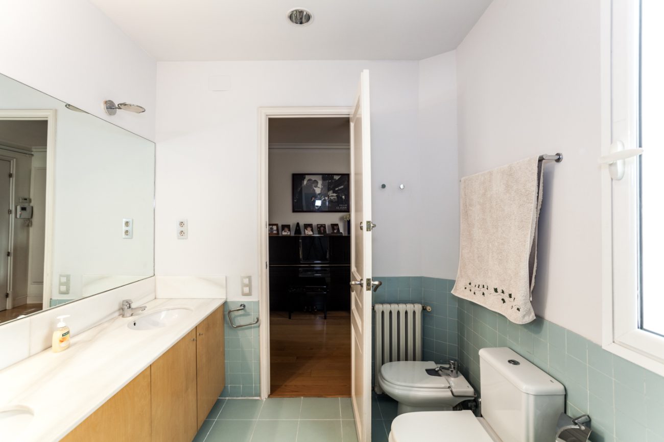 Spectacular flat in listed building