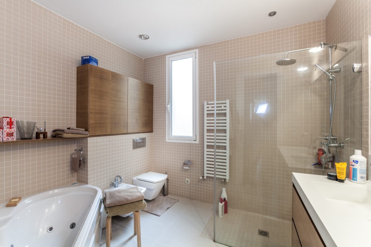 Spectacular flat in listed building