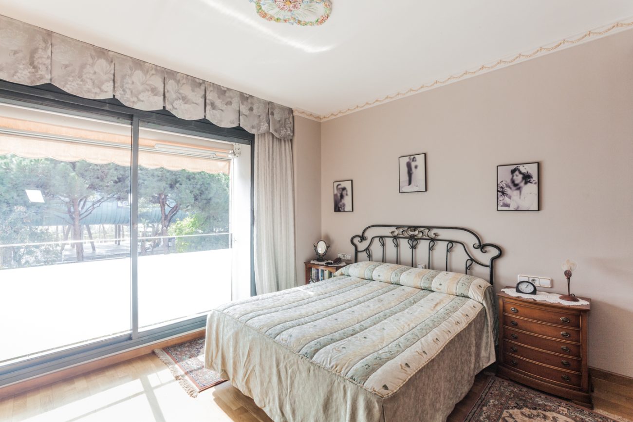 Corner townhouse by Avenida del Mar