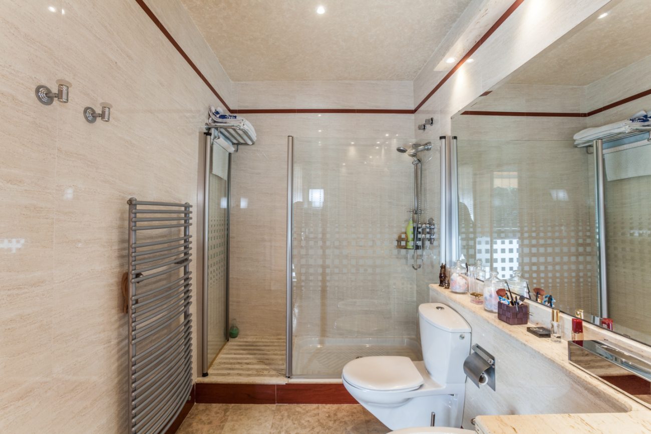 Corner townhouse by Avenida del Mar