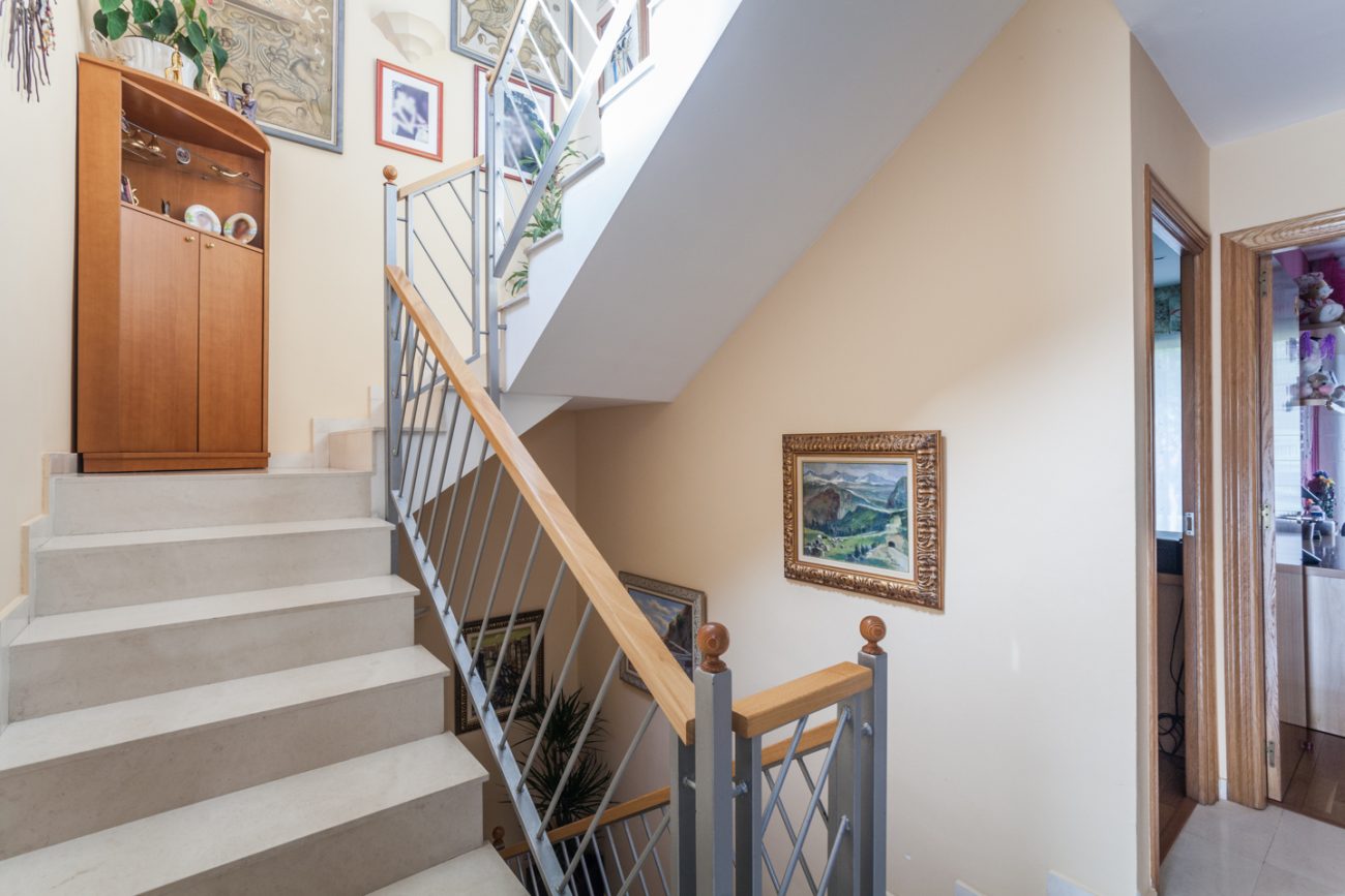Corner townhouse by Avenida del Mar
