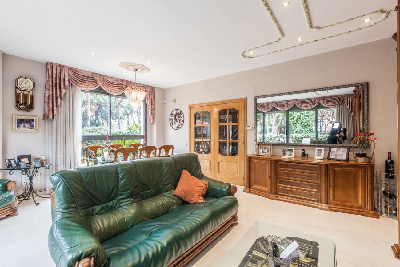 Corner townhouse by Avenida del Mar
