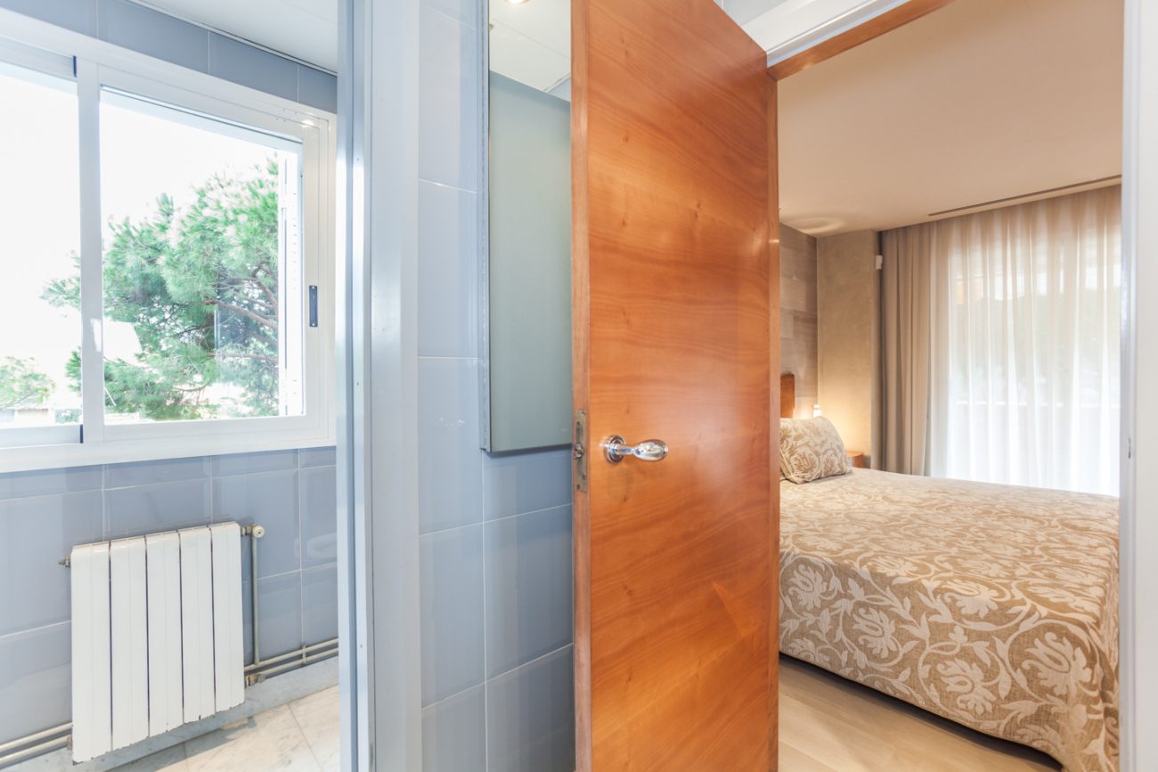 Large corner townhouse in Gava Mar