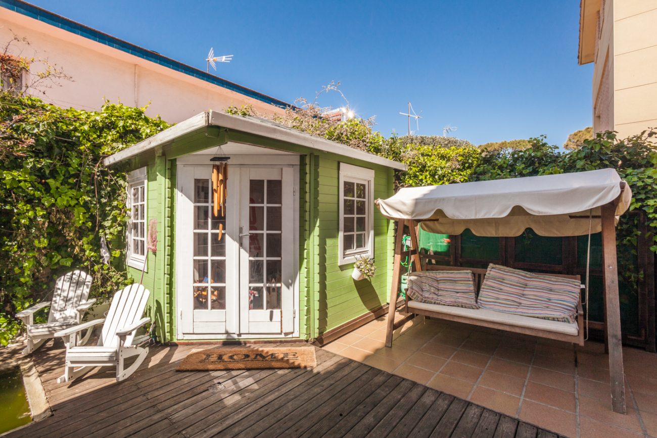 Townhouse with sea views in Castelldefels
