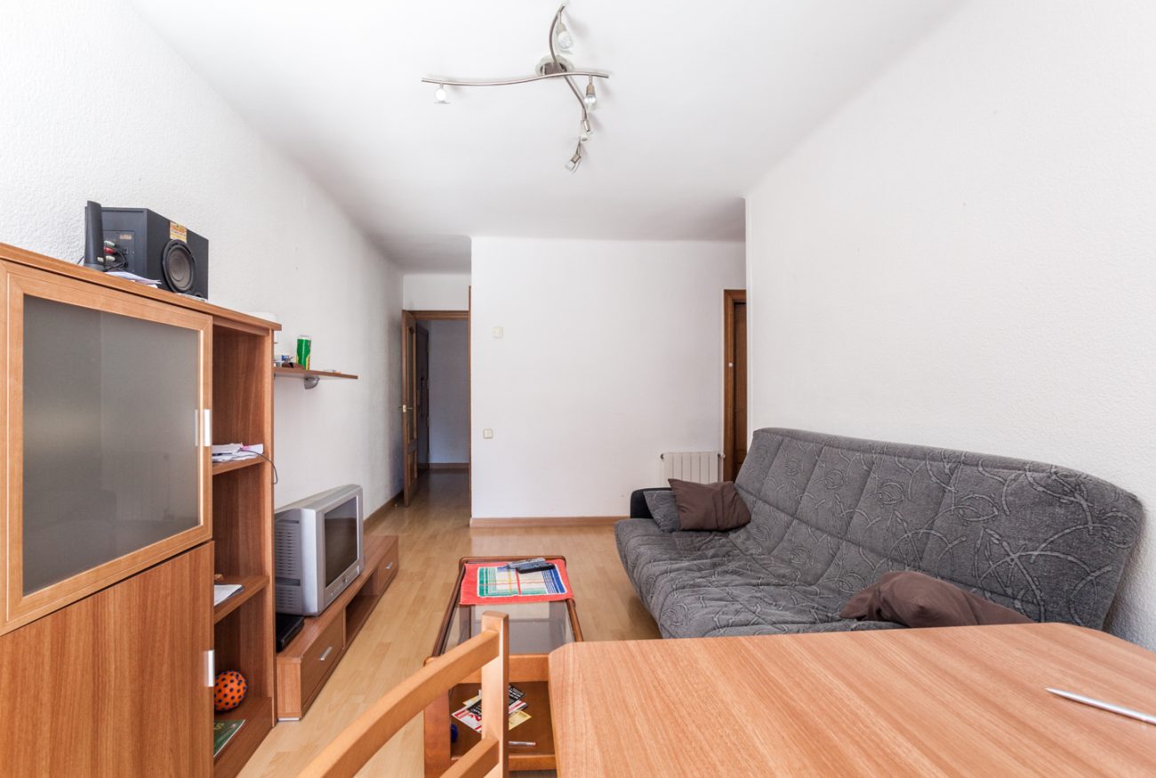 Light apartment in Gavá