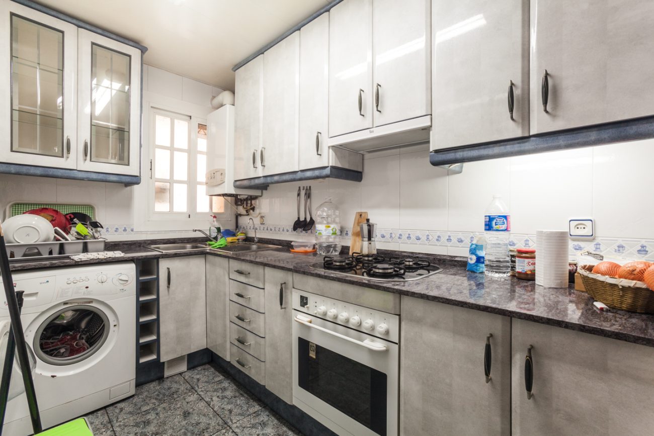 Light apartment in Gavá