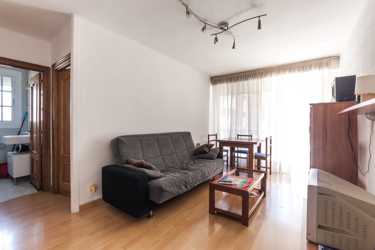 Light apartment in Gavá