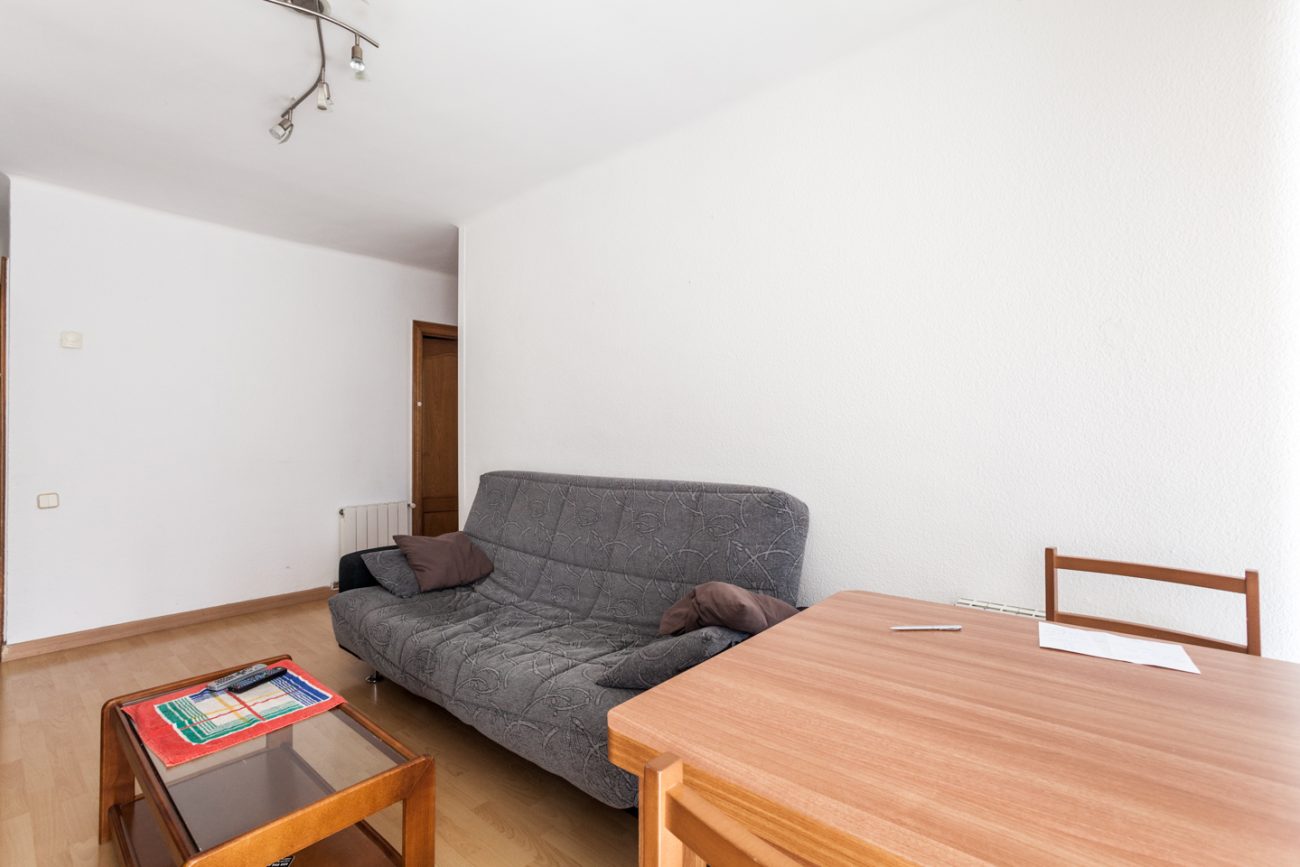 Light apartment in Gavá