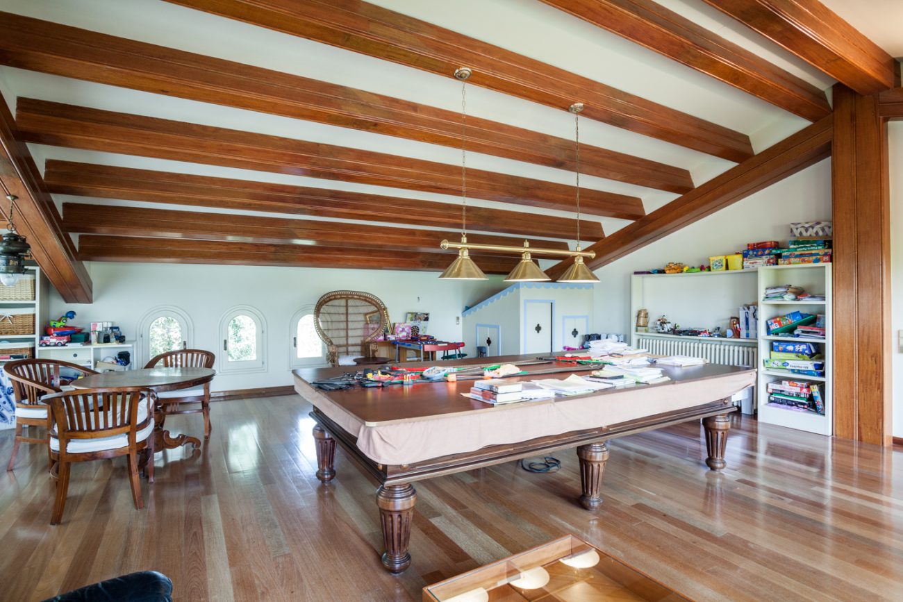 Large house with impressive garden