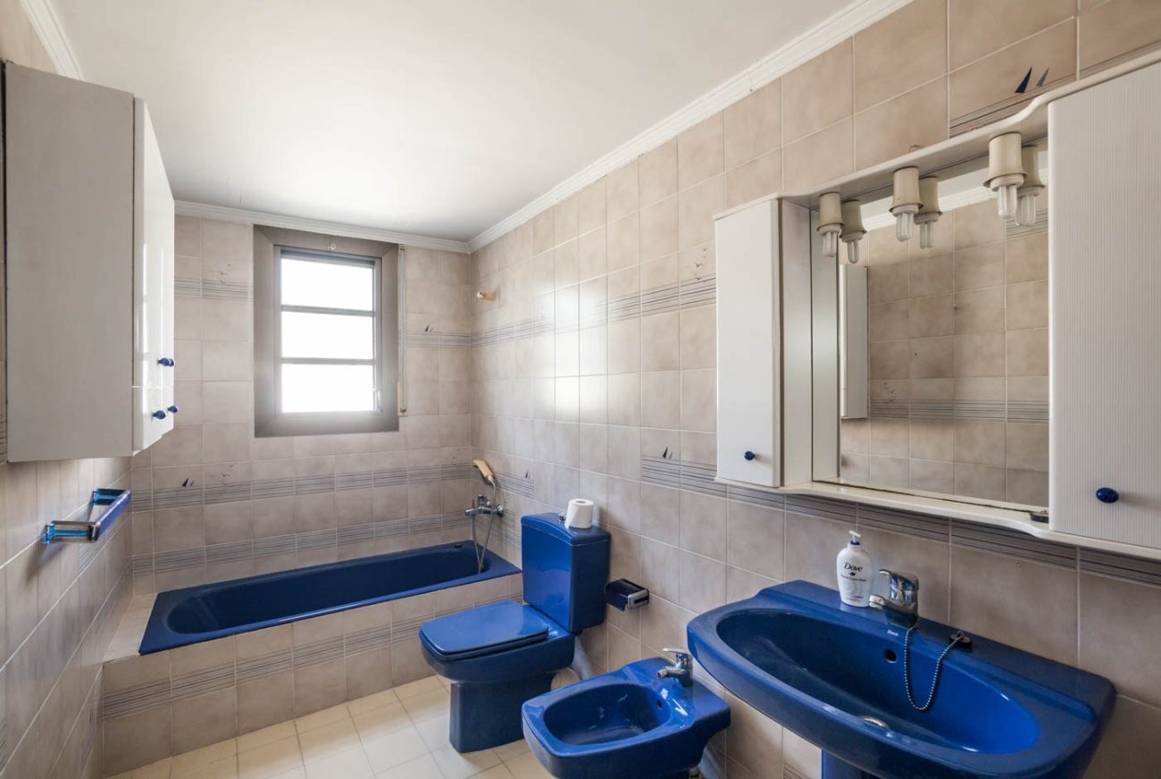 Large house in the best area of Castelldefels