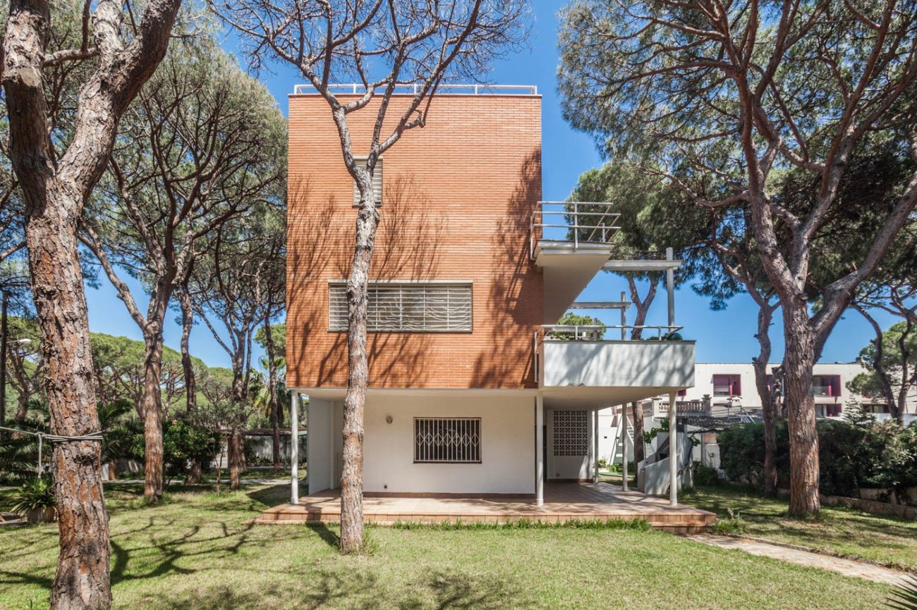 Large house in the best area of Castelldefels