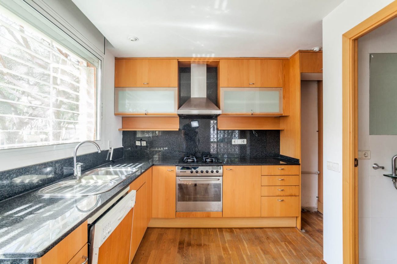 Large house in the best area of Castelldefels