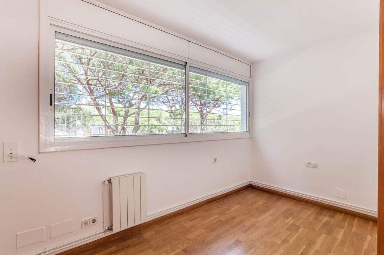 Large house in the best area of Castelldefels