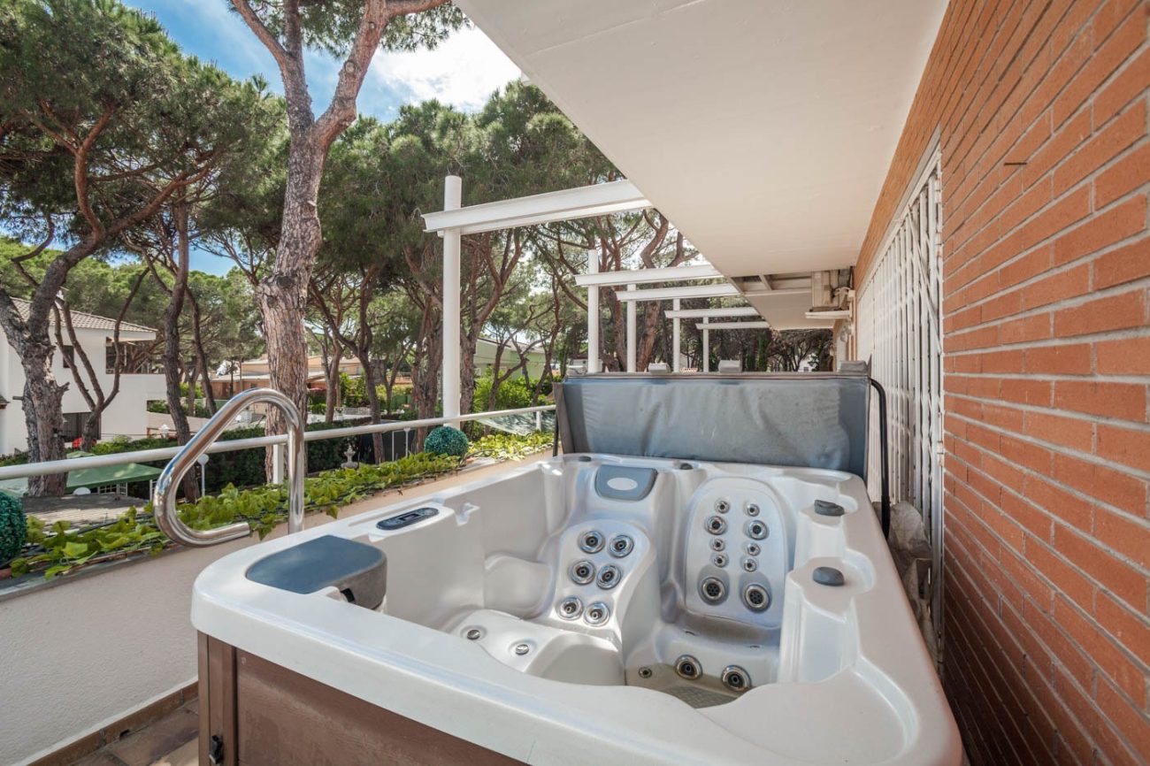 Large house in the best area of Castelldefels