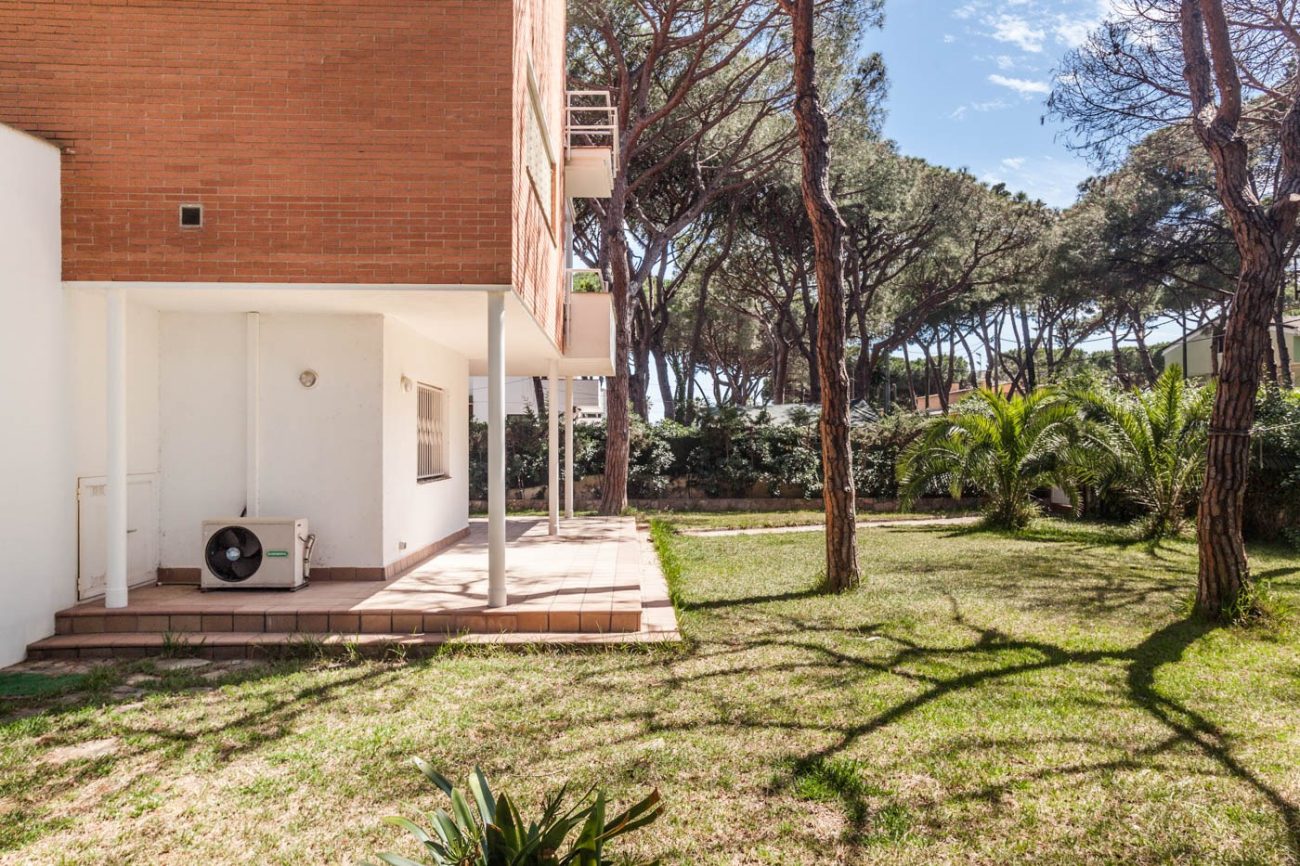 Large house in the best area of Castelldefels