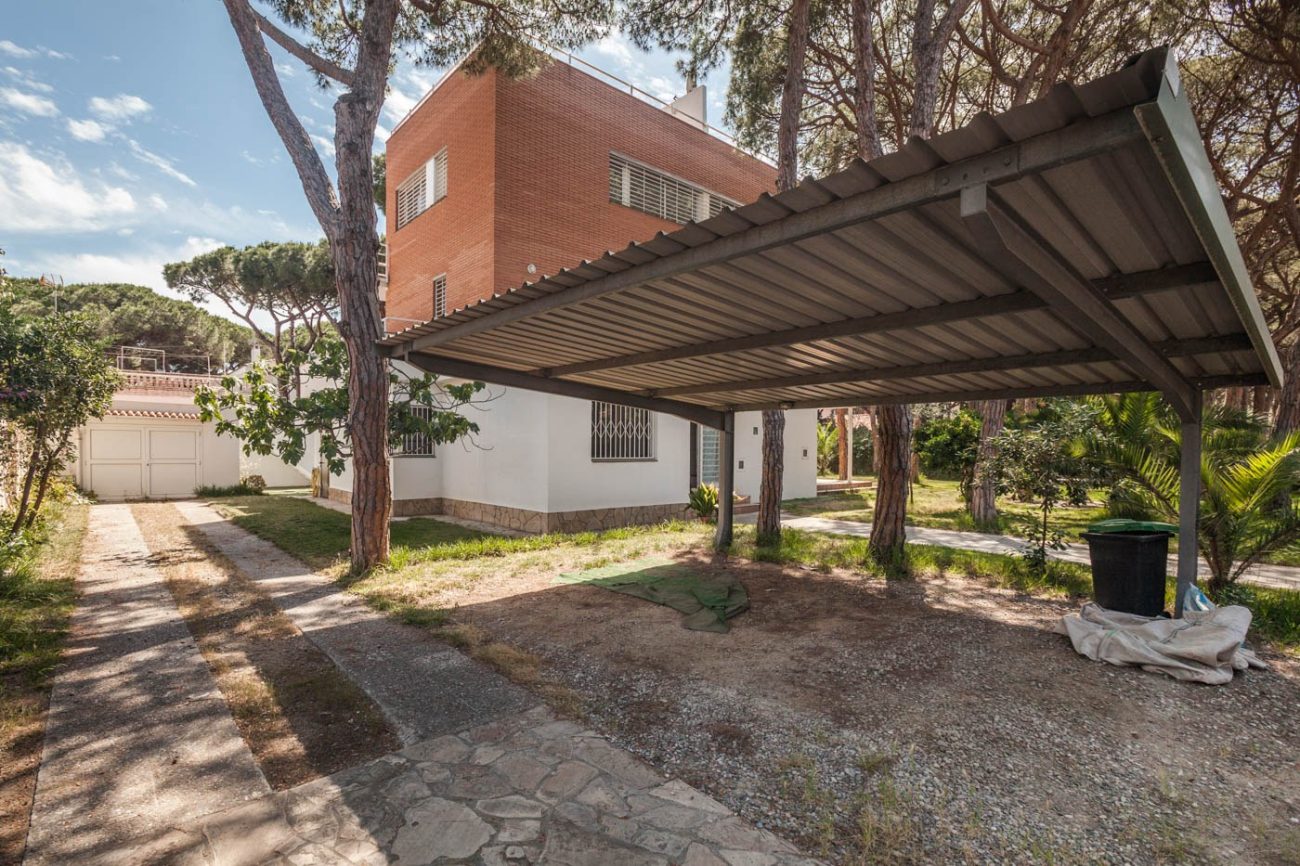 Large house in the best area of Castelldefels