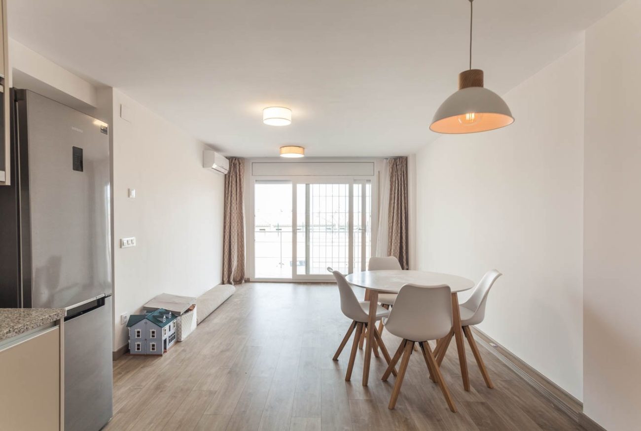 Refurbished flat 200 metres from Sant Pol beach