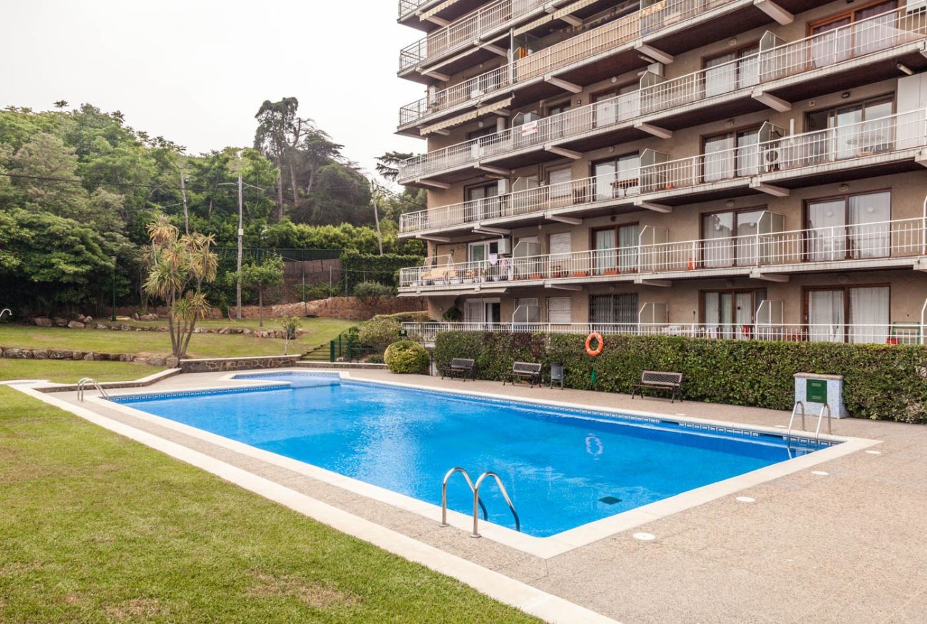 Refurbished flat 200 metres from Sant Pol beach