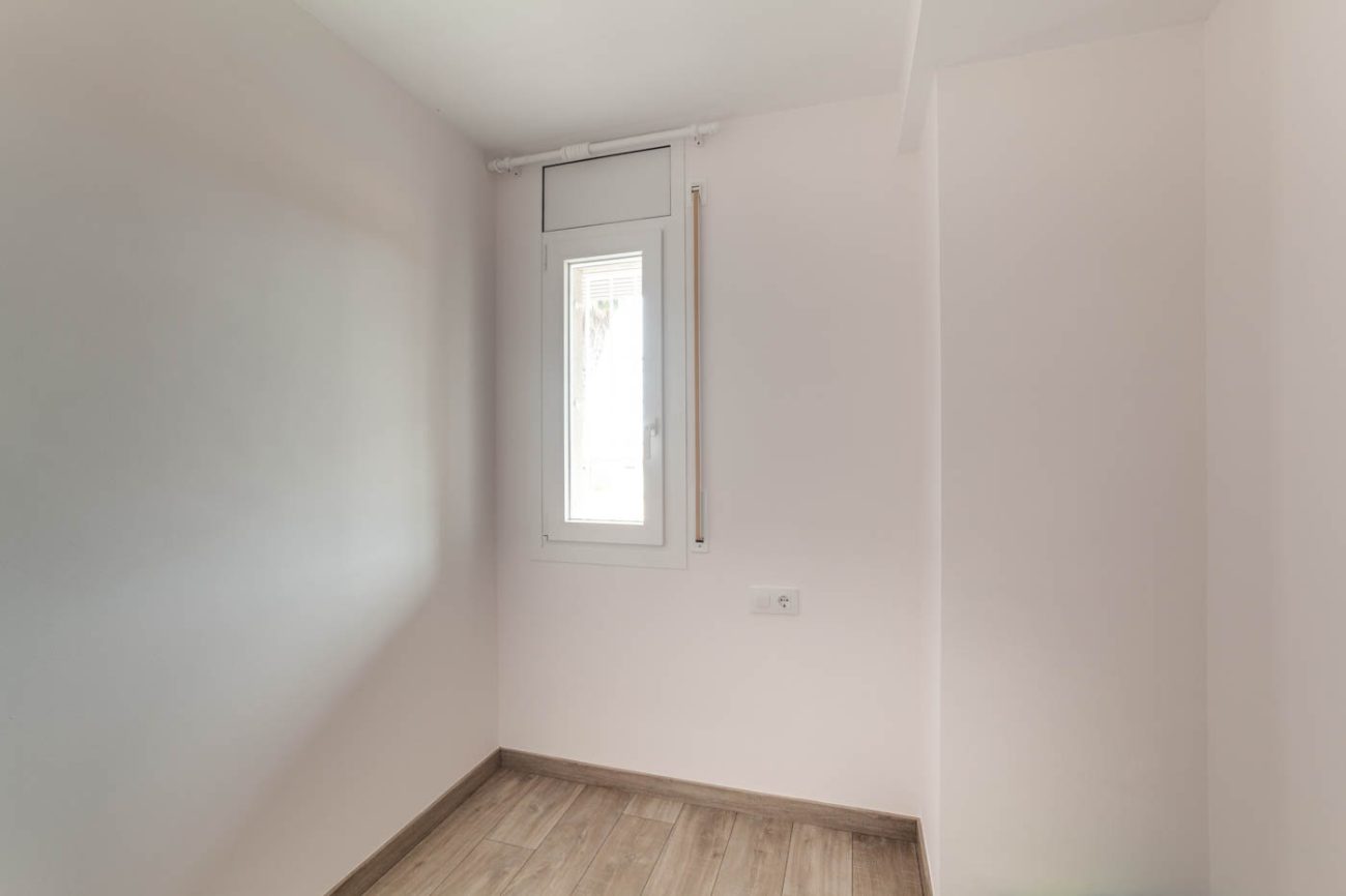 Refurbished flat 200 metres from Sant Pol beach