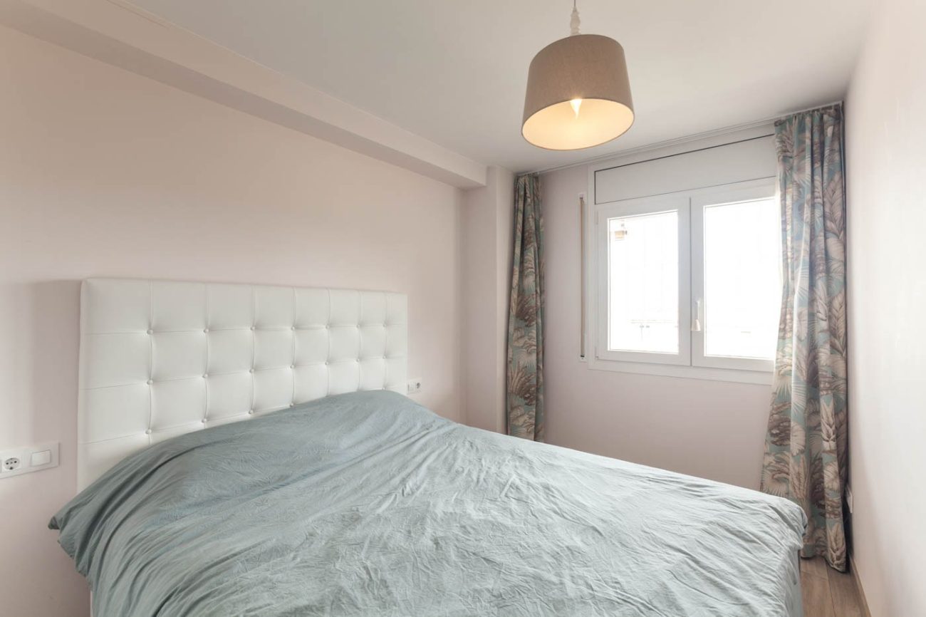 Refurbished flat 200 metres from Sant Pol beach