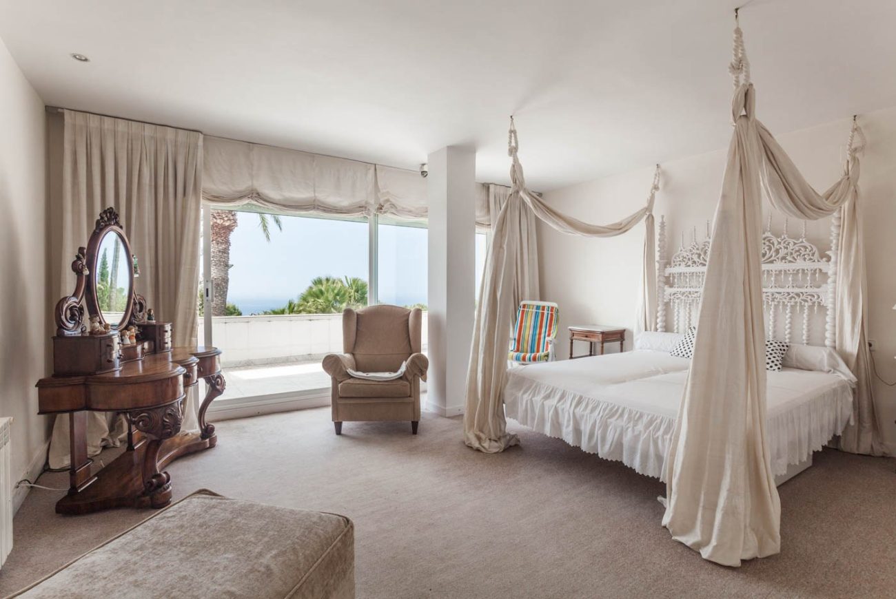 Majestic house with spectacular views of Castelldefels