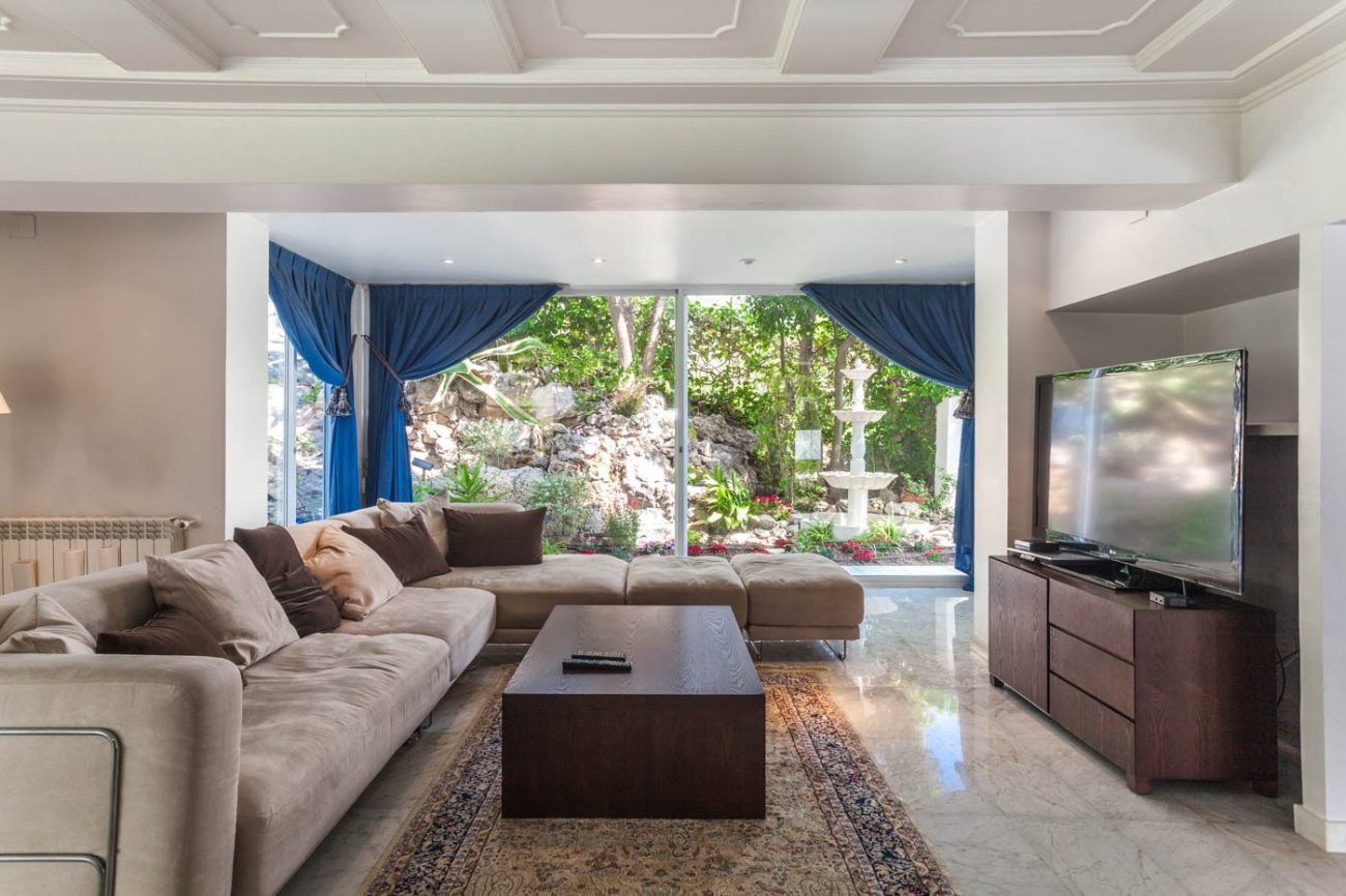 Majestic house with spectacular views of Castelldefels