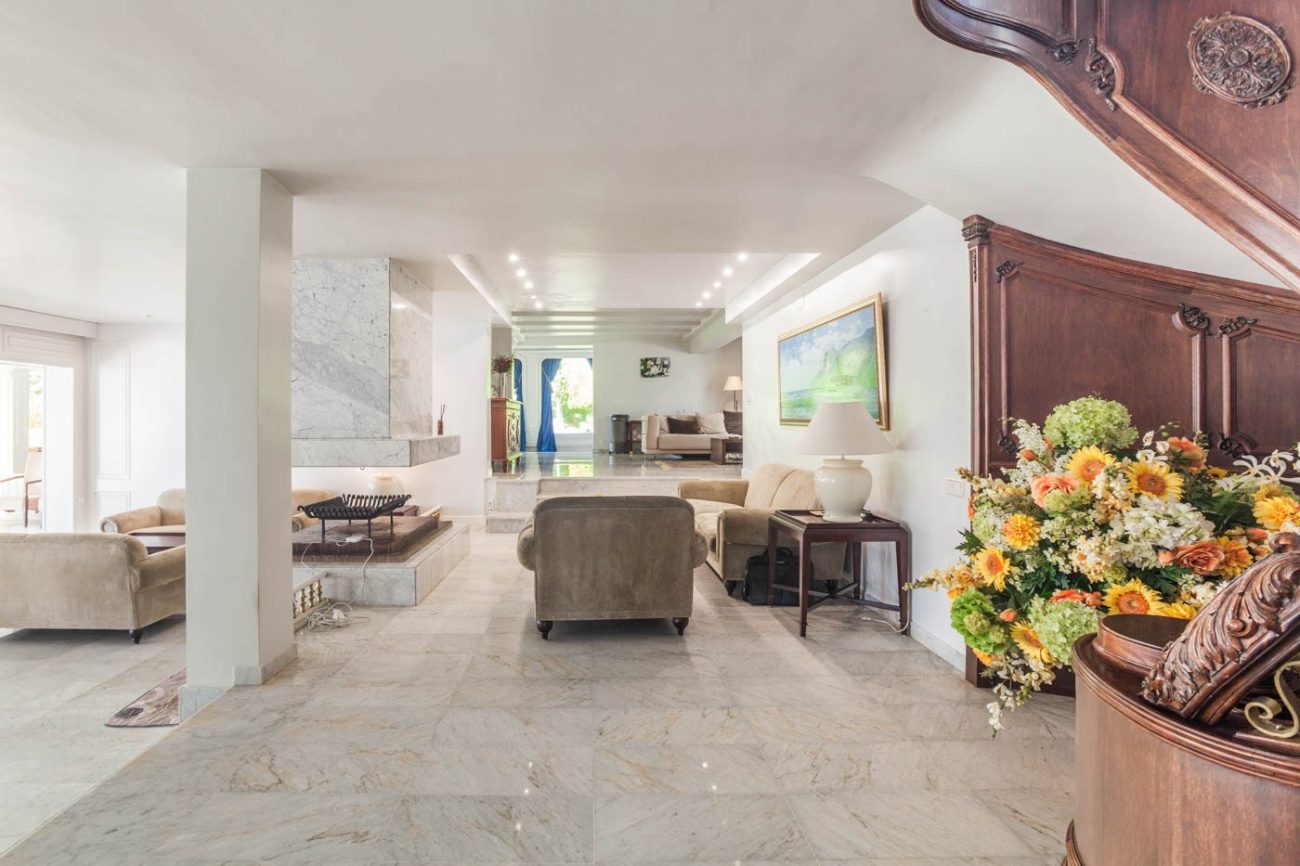 Majestic house with spectacular views of Castelldefels