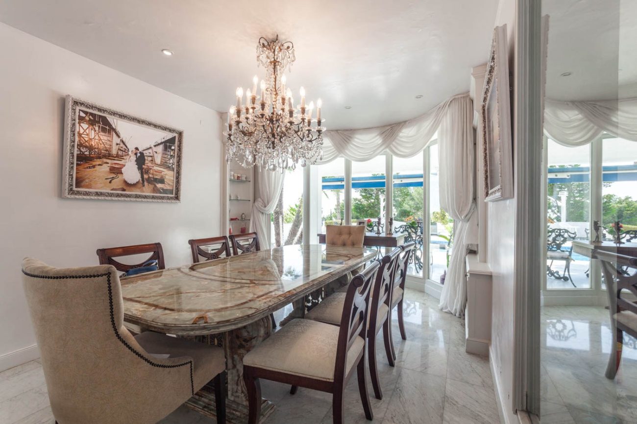 Majestic house with spectacular views of Castelldefels