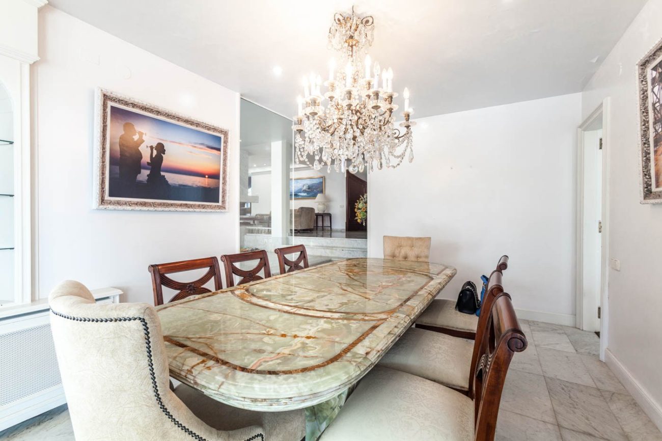 Majestic house with spectacular views of Castelldefels